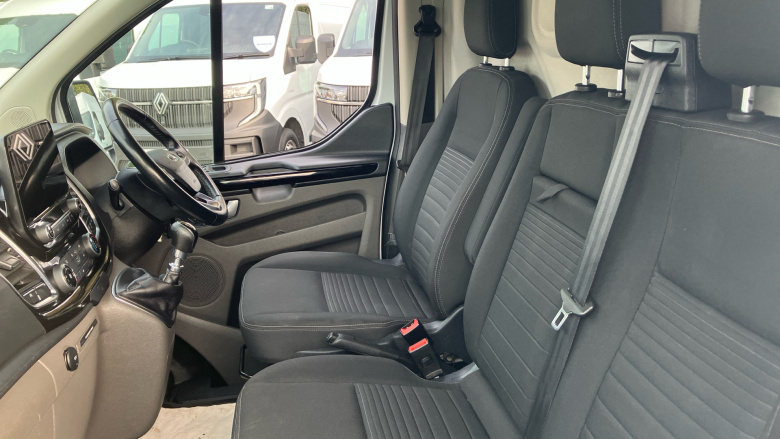 Ford Transit Custom 280 L1 Diesel Fwd 2.0 EcoBlue 130ps Low Roof Limited Van